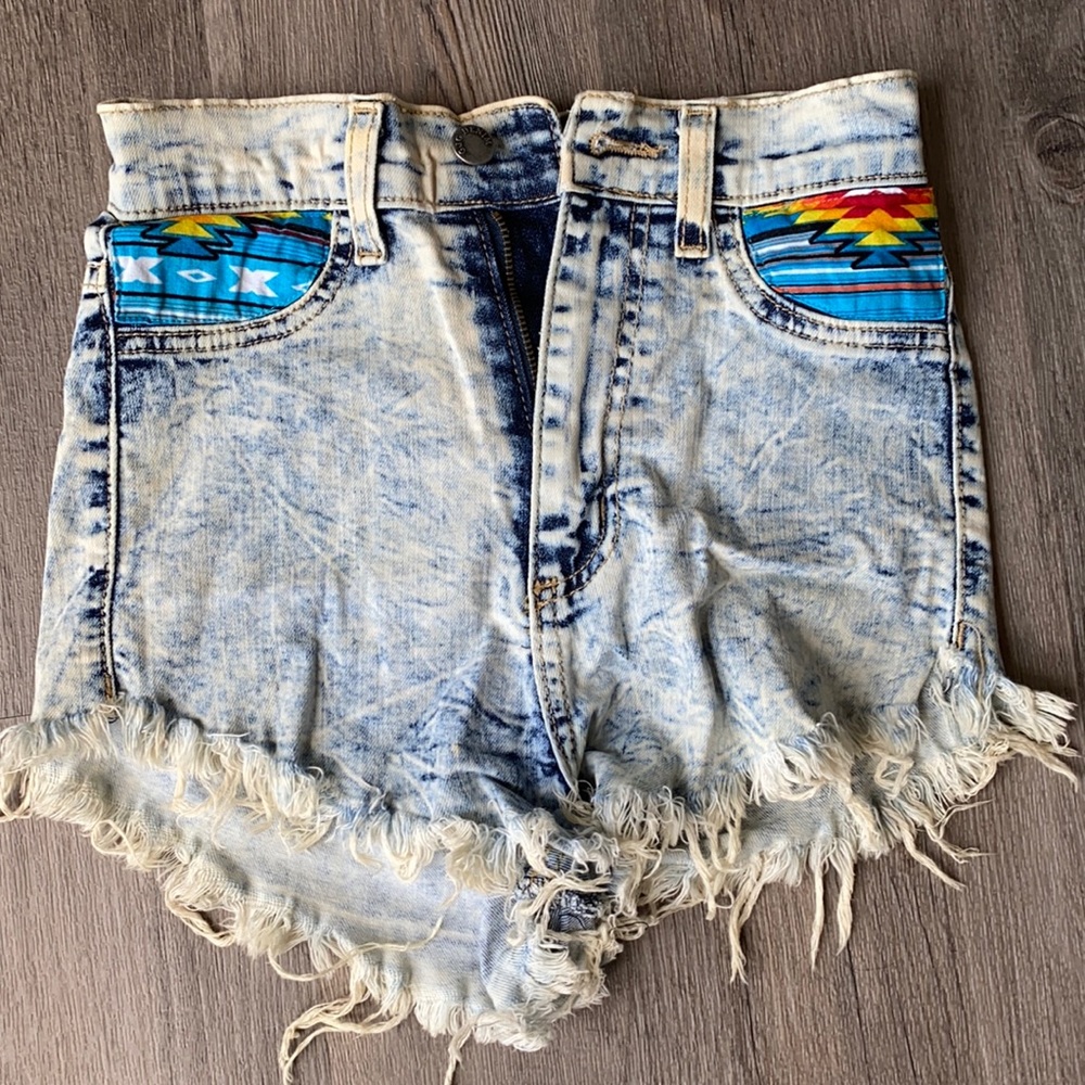 High-rise Cutoff Stretchy Jean shorts